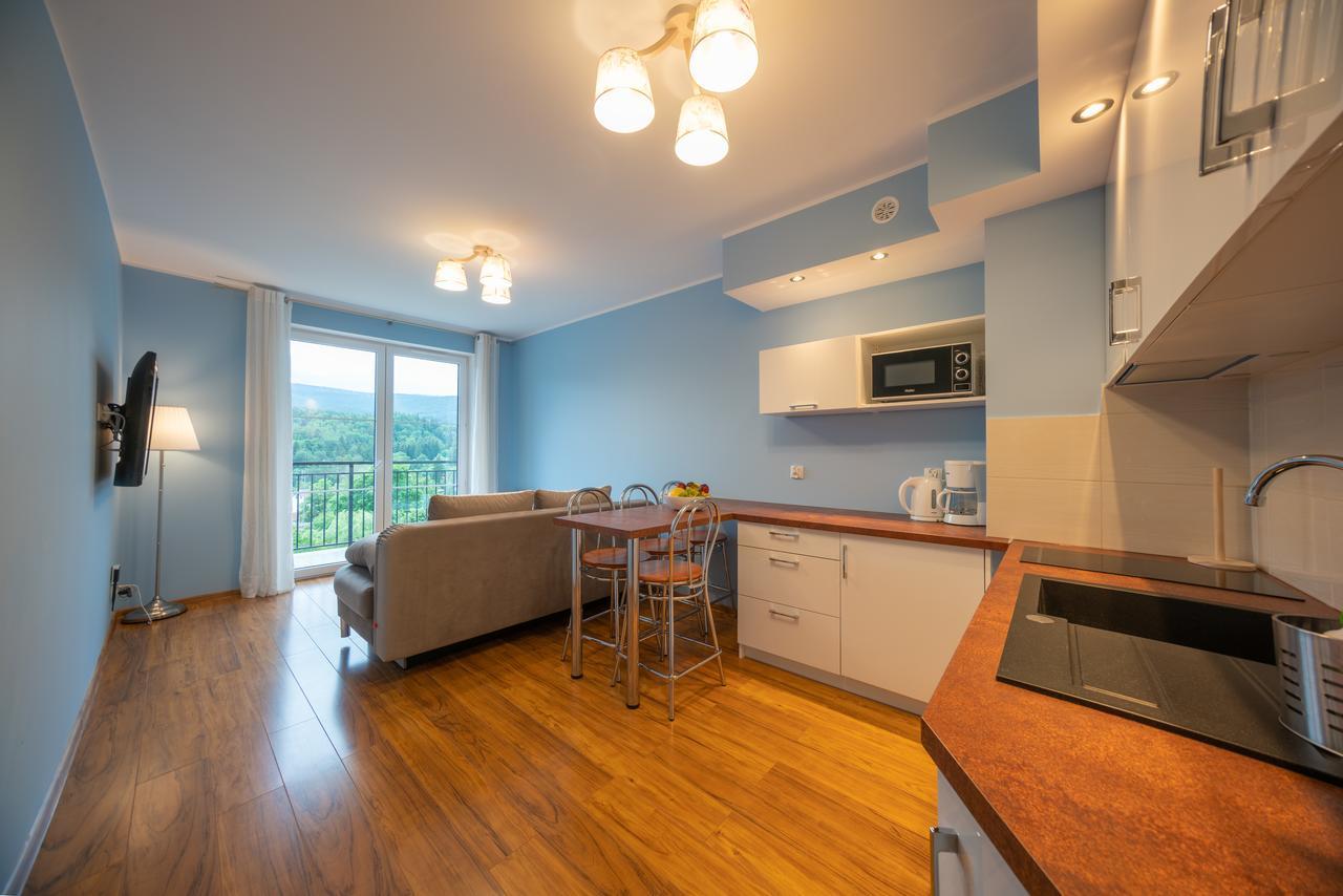 Rentplanet- Apartamenty Poezja - Dworcowa Шклярска-Поремба Экстерьер фото