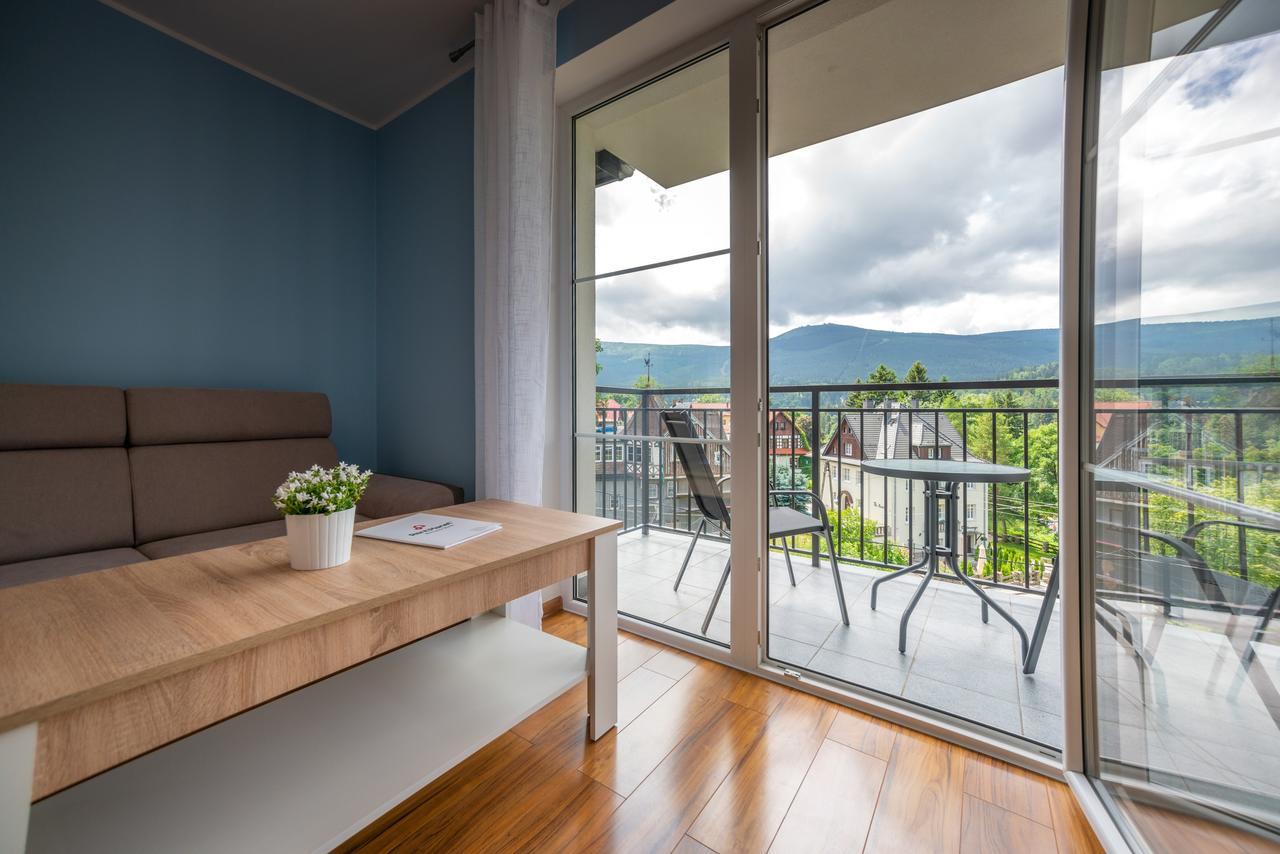 Rentplanet- Apartamenty Poezja - Dworcowa Шклярска-Поремба Экстерьер фото